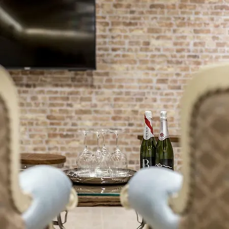 Berislavic Palace Apartmán *