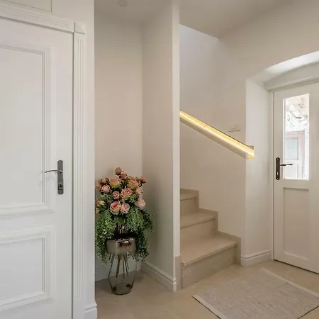 Berislavic Palace Апартаменты *