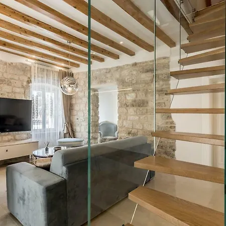 Berislavic Palace * Trogir