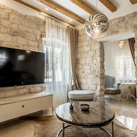 Berislavic Palace * Trogir