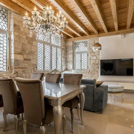 Apartment Berislavic Palace