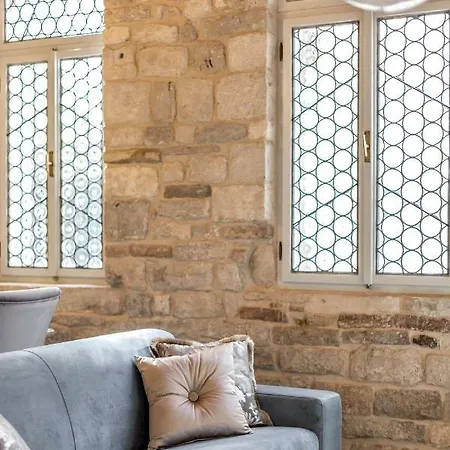 Apartamento Berislavic Palace *