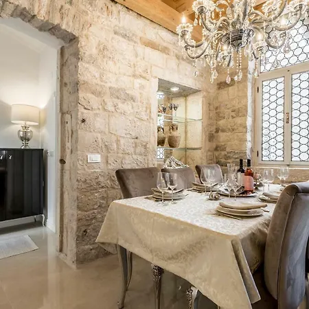 Berislavic Palace * Trogir