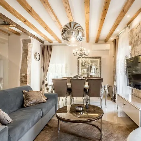 Apartment Berislavic Palace *