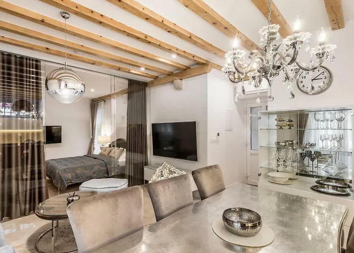 Appartamento Berislavic Palace *