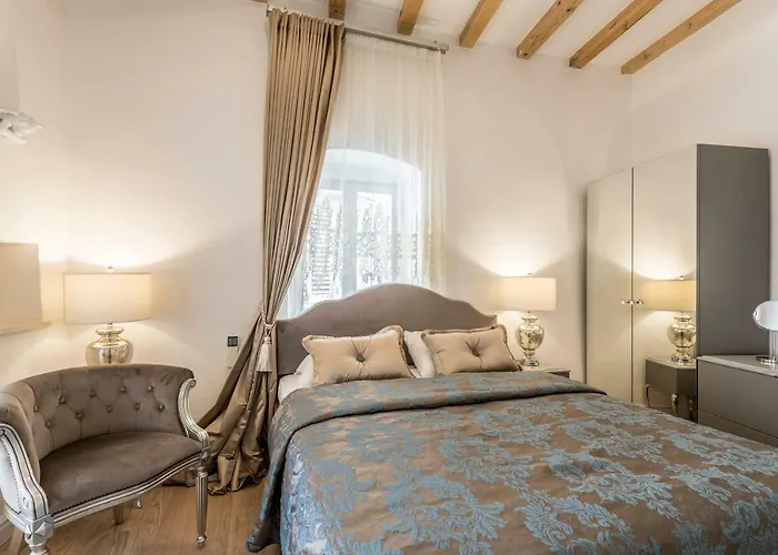 Appartamento Berislavic Palace *